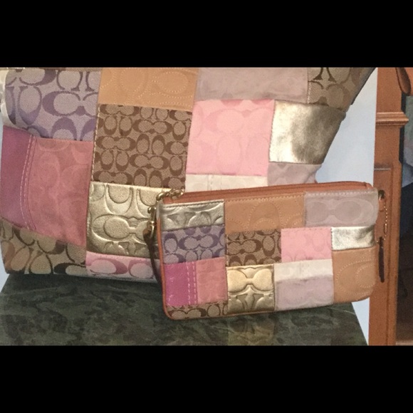 Coach Handbags - Coach purse